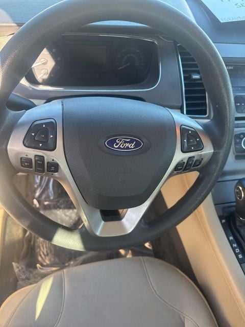 2014 Ford Taurus SE