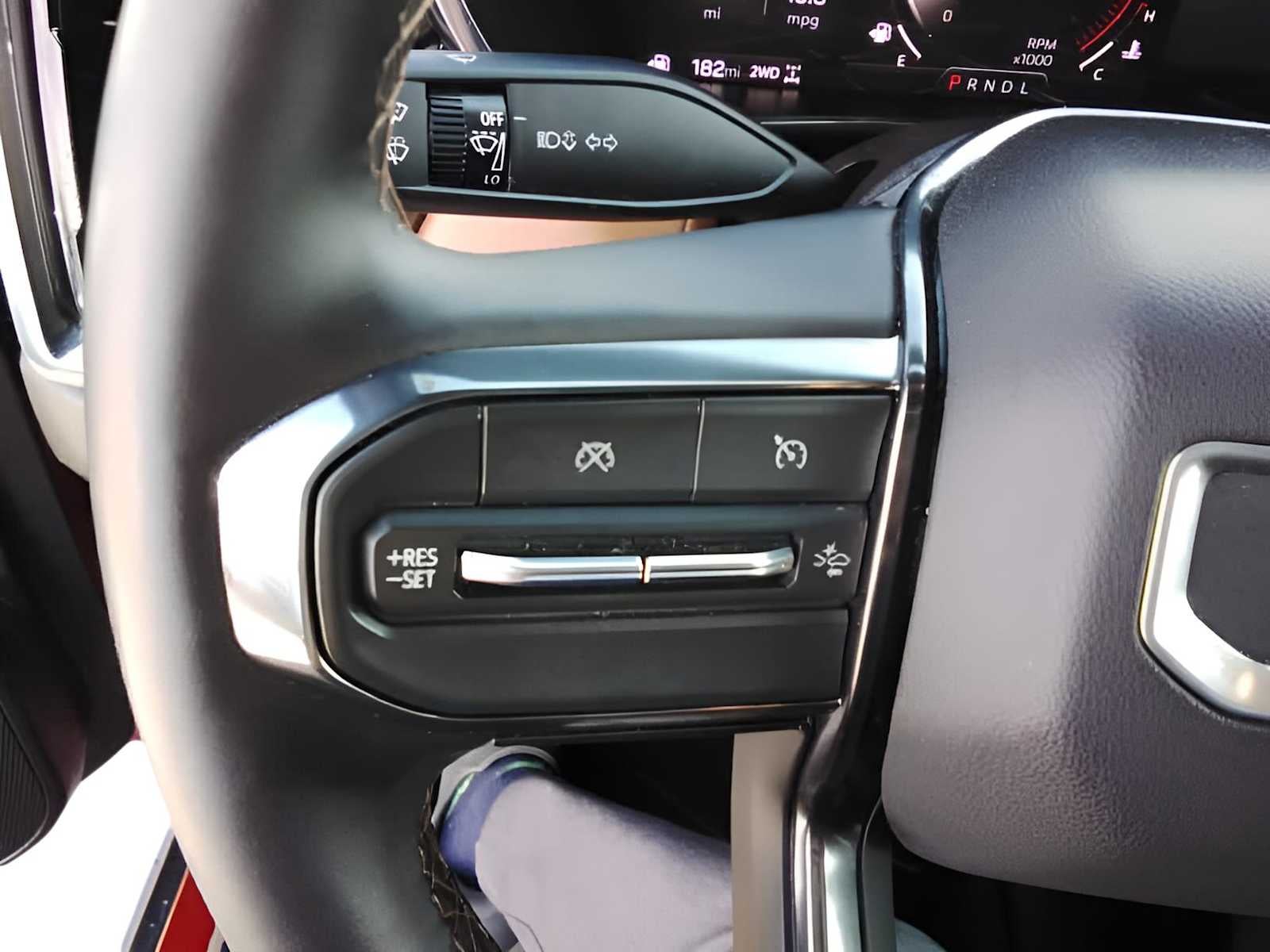 2024 GMC Canyon 4WD AT4