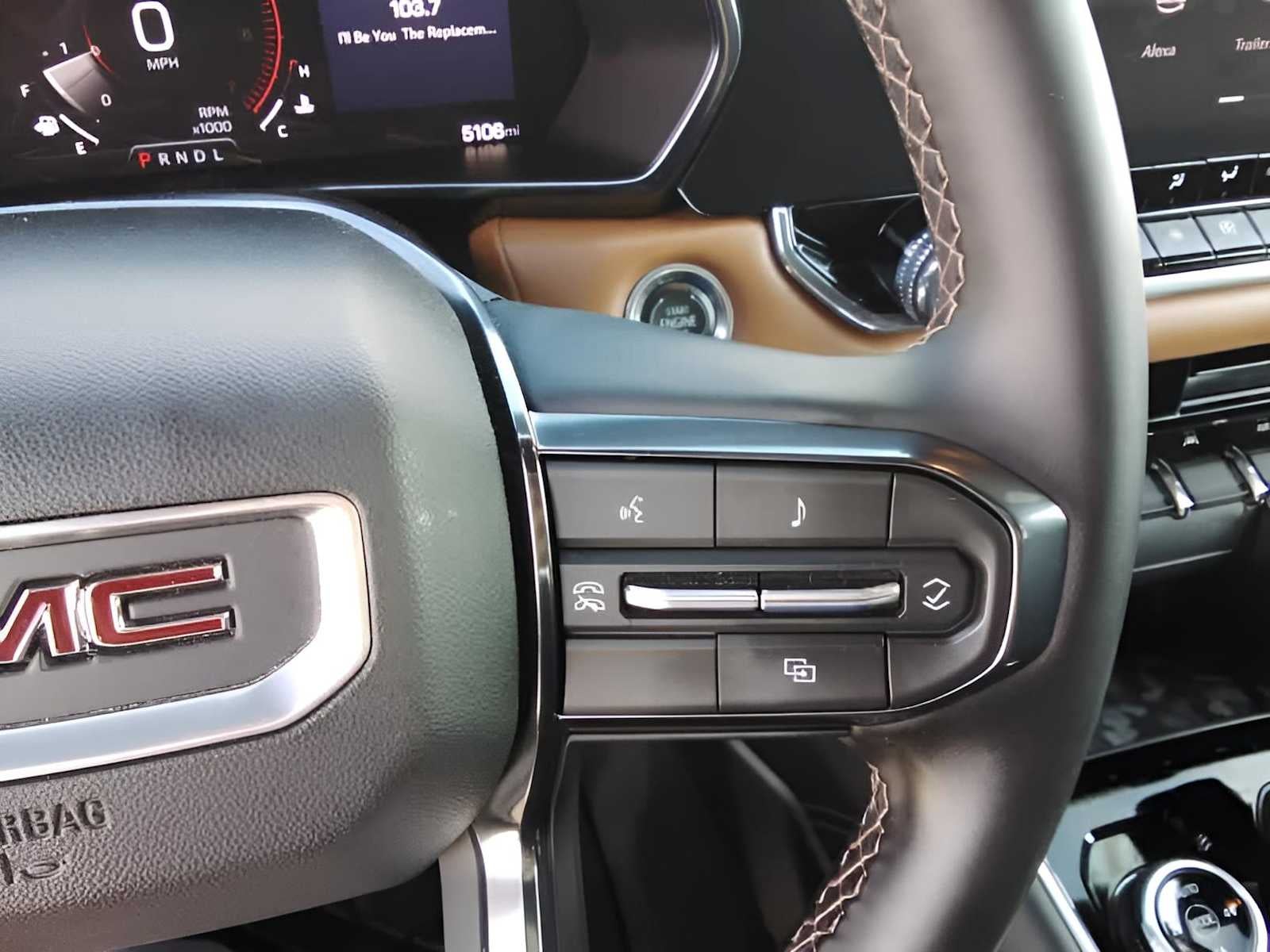 2024 GMC Canyon 4WD AT4