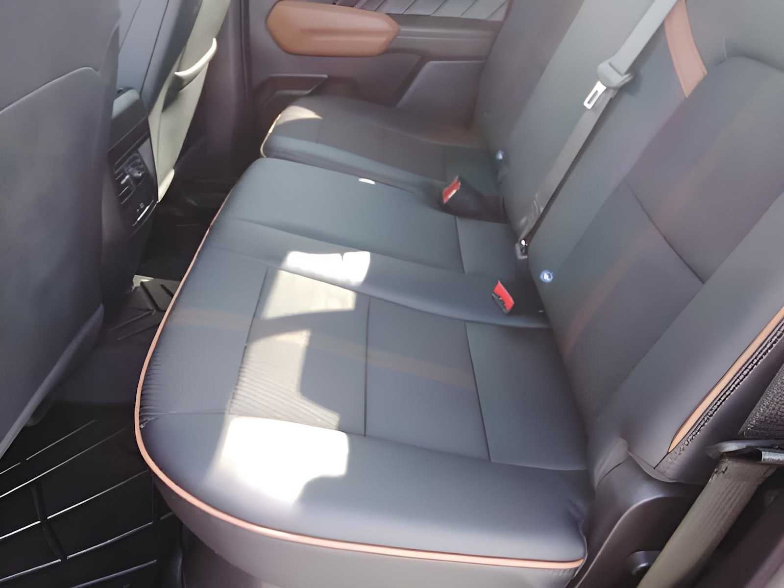 2024 GMC Canyon 4WD AT4