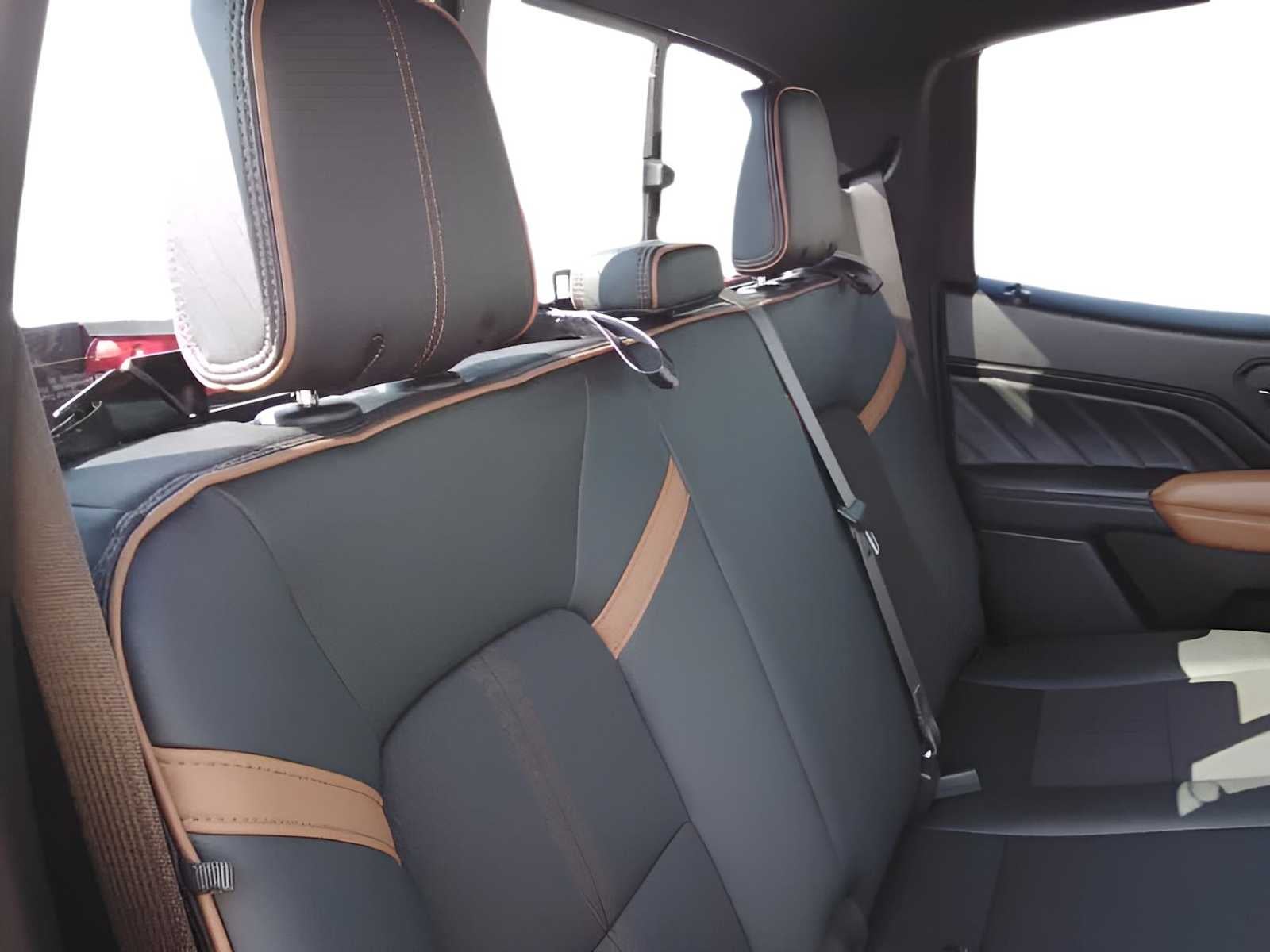 2024 GMC Canyon 4WD AT4