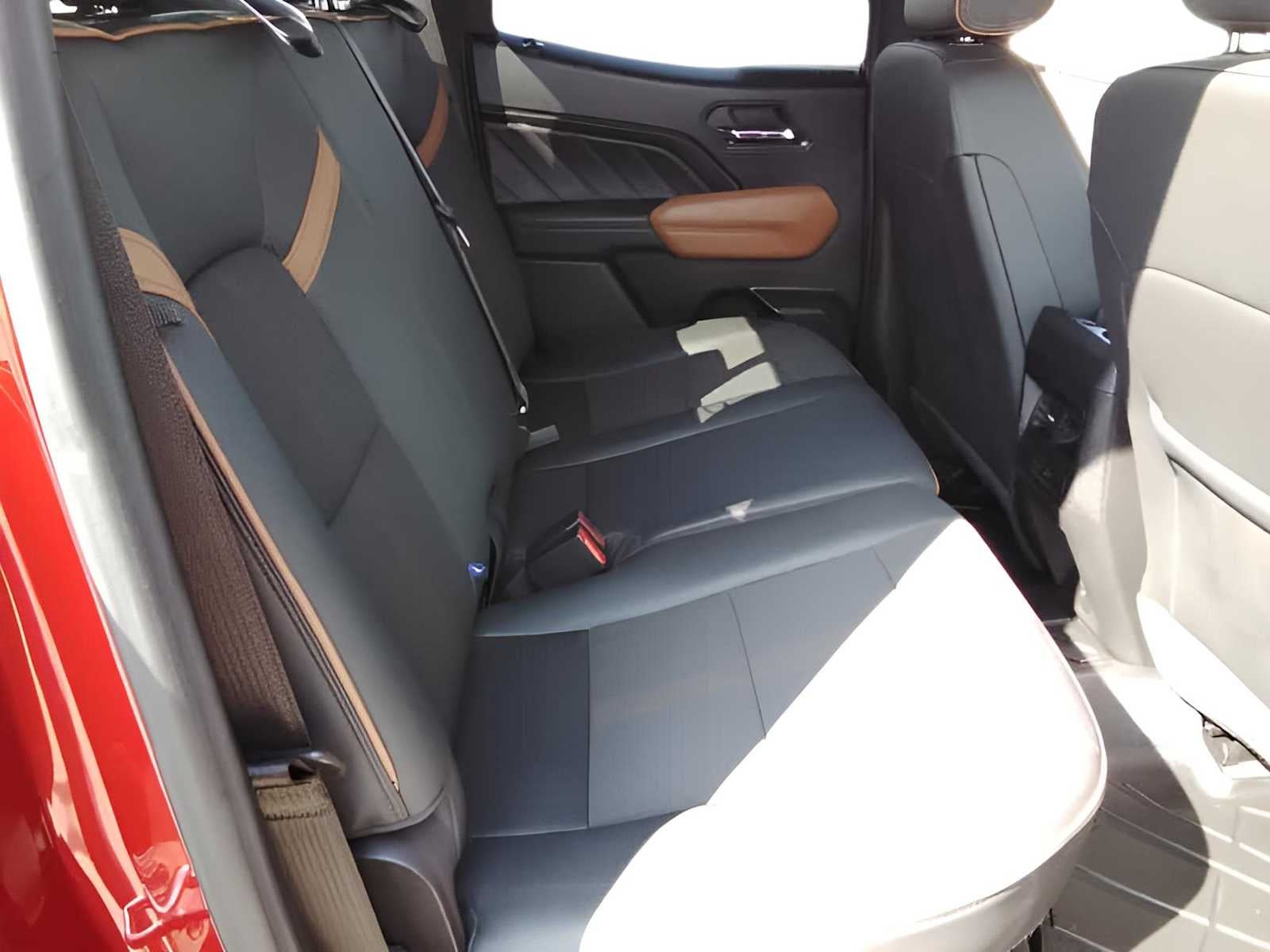 2024 GMC Canyon 4WD AT4