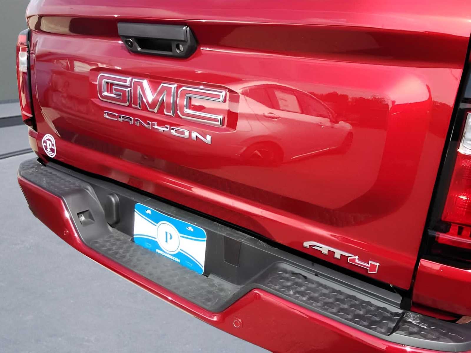 2024 GMC Canyon 4WD AT4
