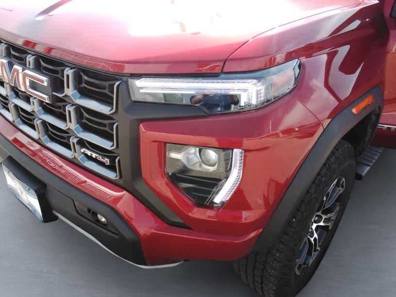 2024 GMC Canyon 4WD AT4