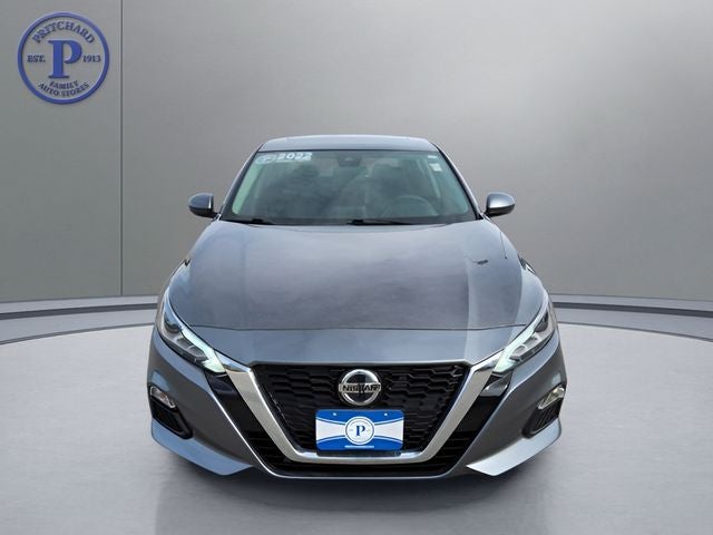 Used 2022 Nissan Altima SV with VIN 1N4BL4DV8NN300365 for sale in Mason City, IA