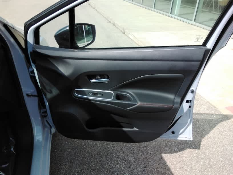 2025 Nissan Versa SR