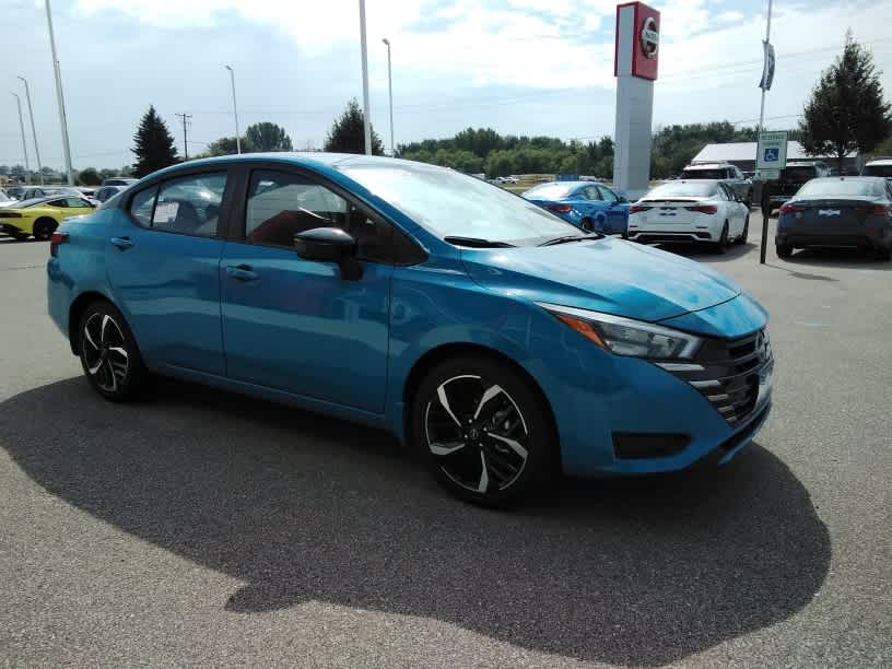 2025 Nissan Versa SR