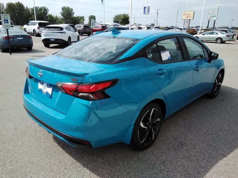 2025 Nissan Versa SR