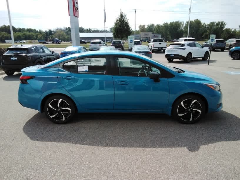 2025 Nissan Versa SR