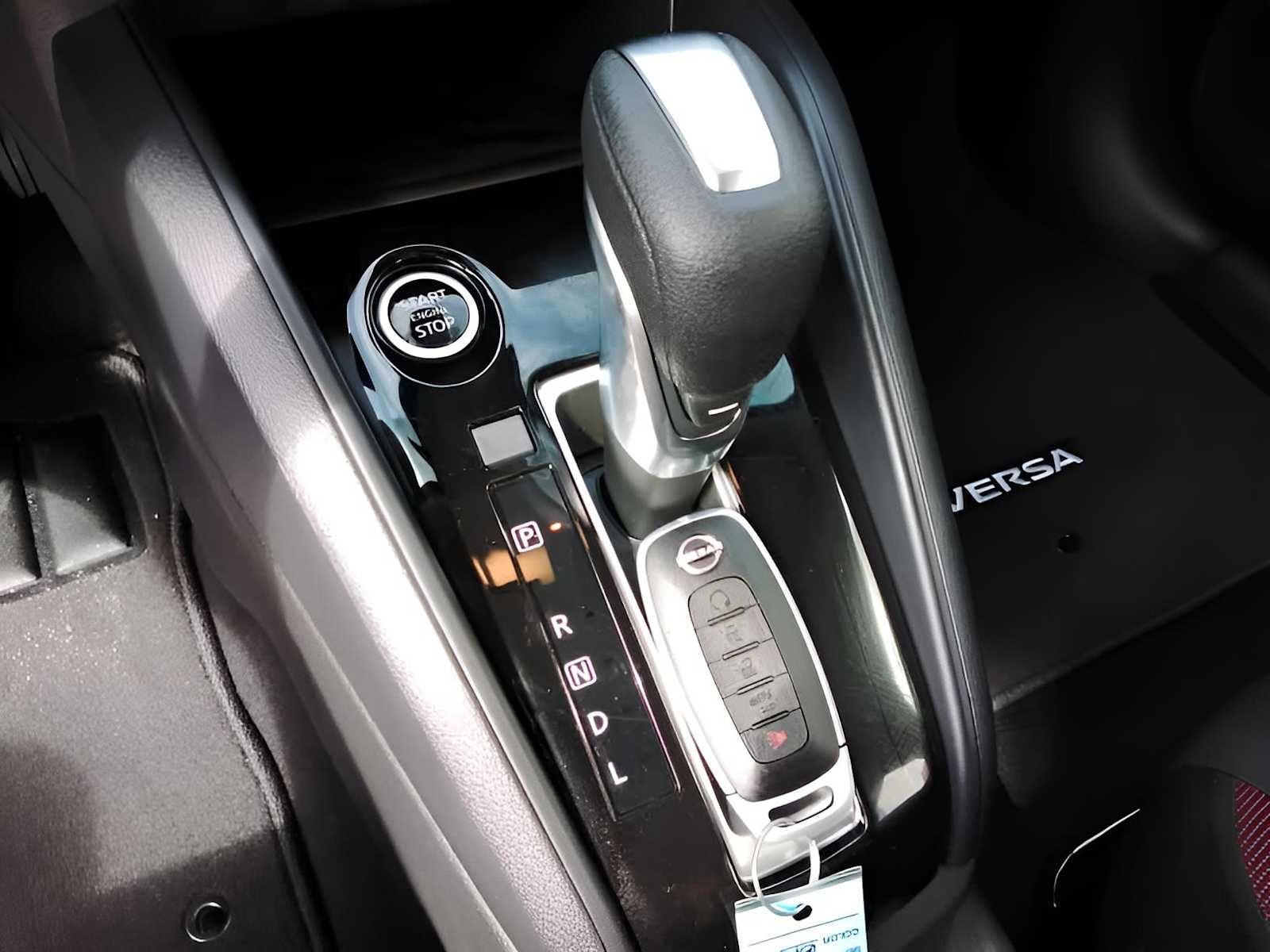 2025 Nissan Versa SR