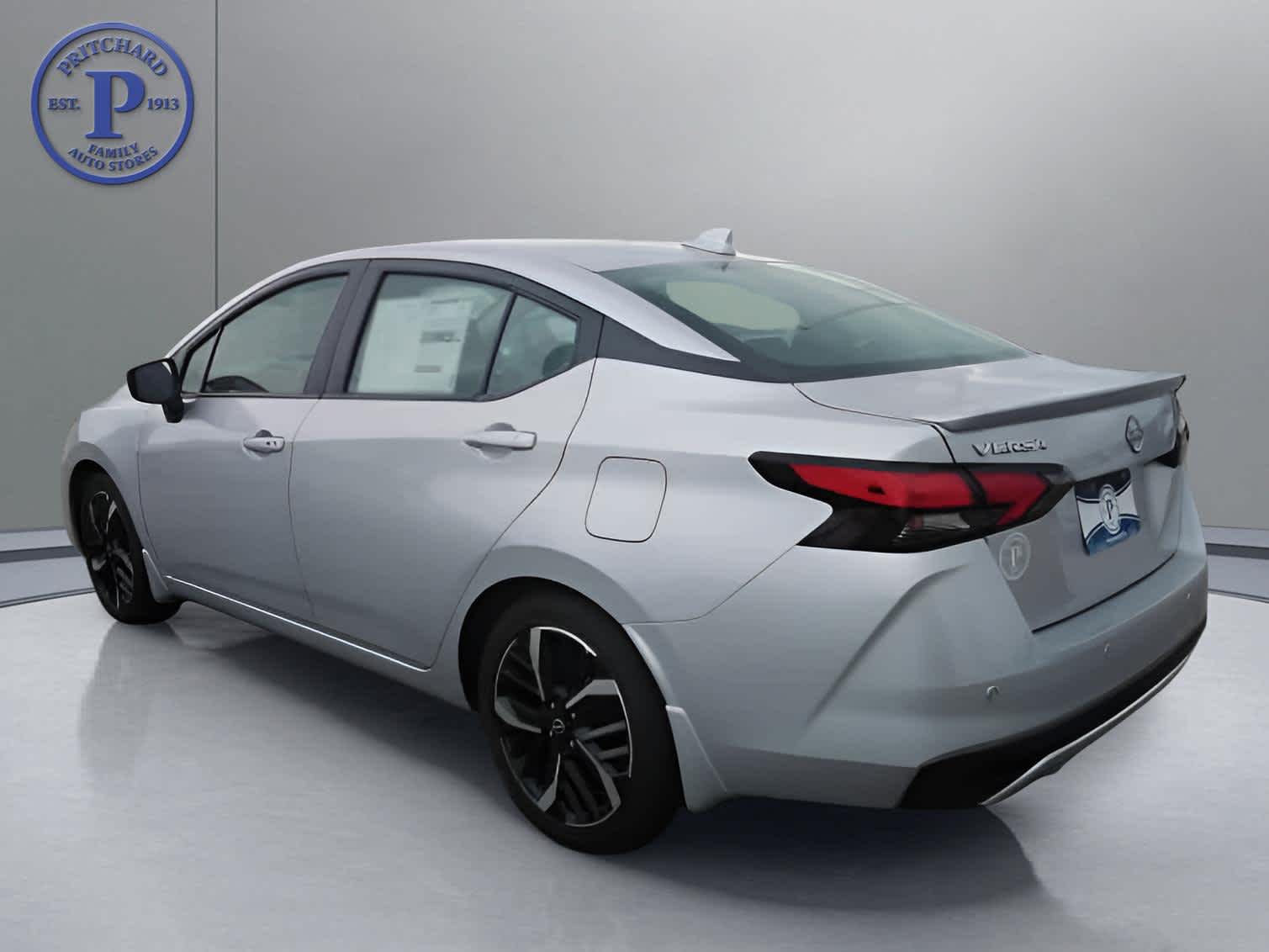 2025 Nissan Versa SR