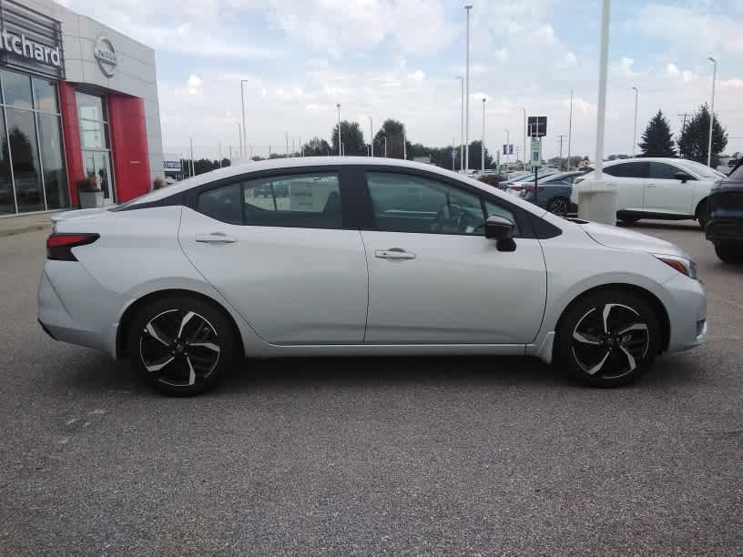 2025 Nissan Versa SR