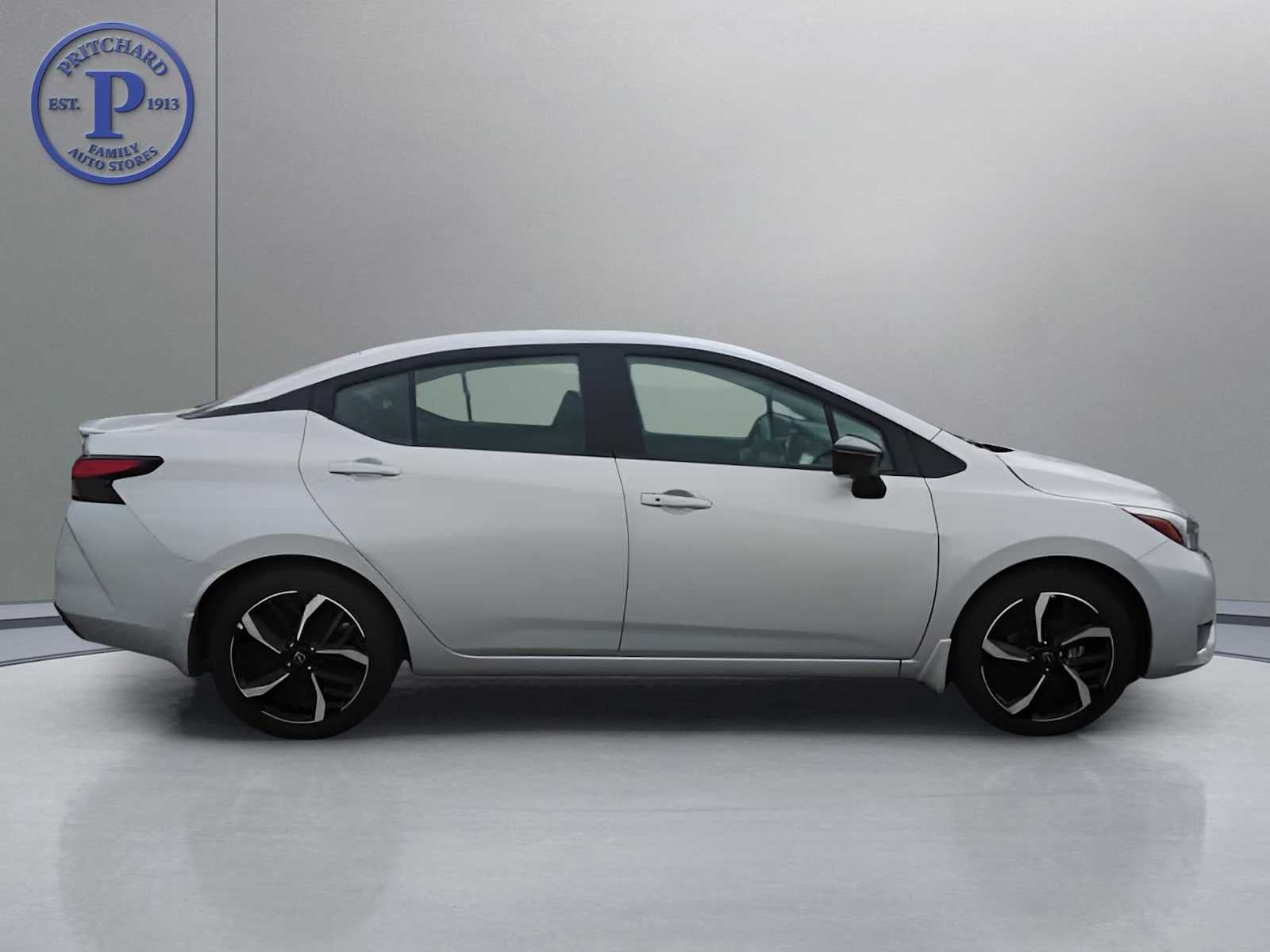 2025 Nissan Versa SR