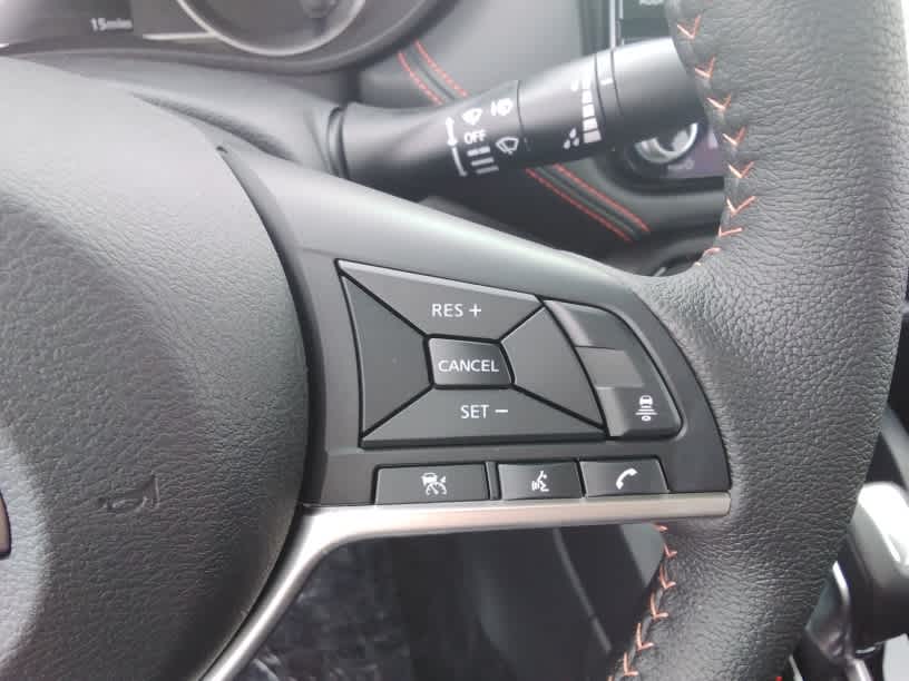 2025 Nissan Versa SR