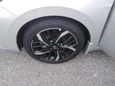 2025 Nissan Versa SR