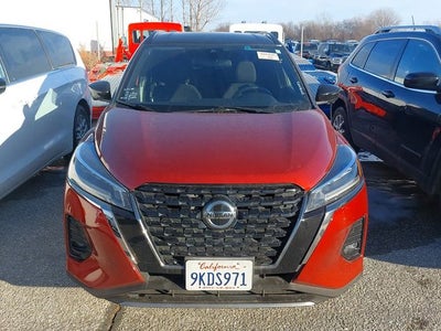 2021 Nissan Kicks SR