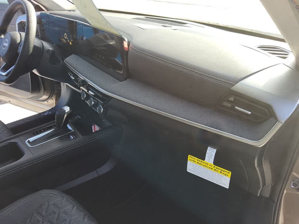 2025 Nissan Kicks SV