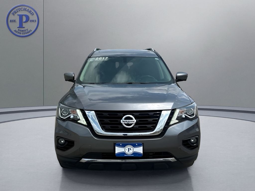 Used 2017 Nissan Pathfinder SL with VIN 5N1DR2MM5HC908045 for sale in Mason City, IA