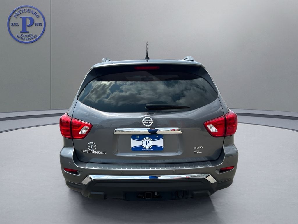 2017 Nissan Pathfinder SL