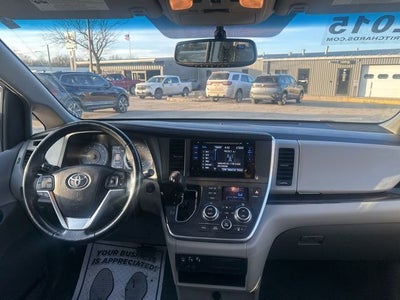 2015 Toyota Sienna XLE 7 Passenger