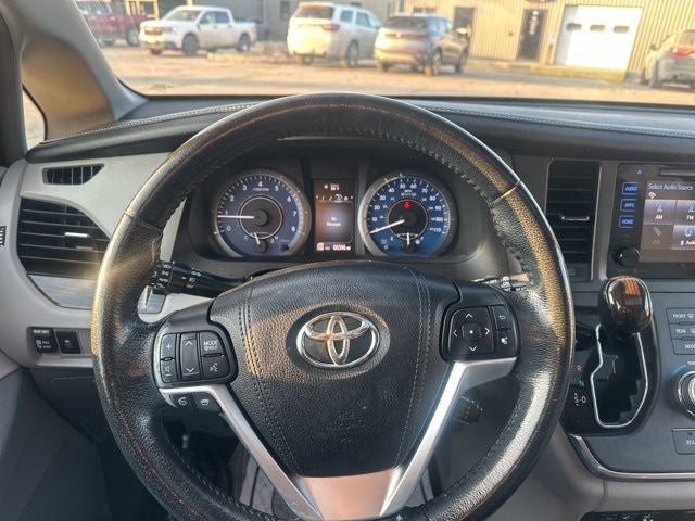 2015 Toyota Sienna XLE 7 Passenger