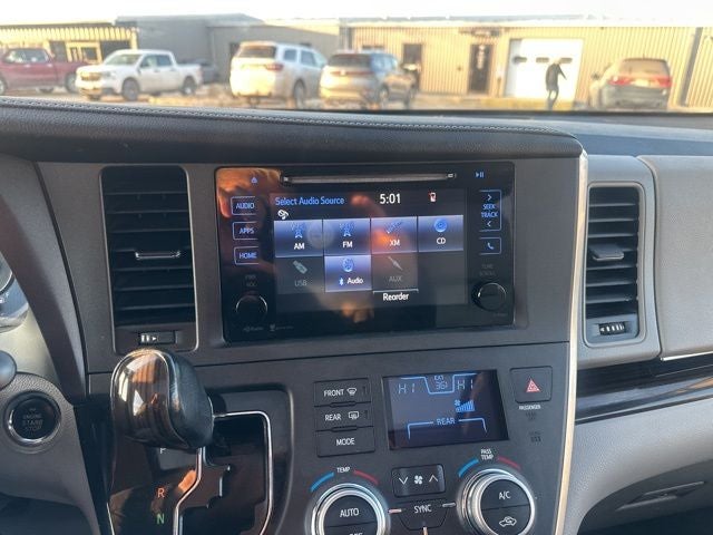 2015 Toyota Sienna XLE 7 Passenger