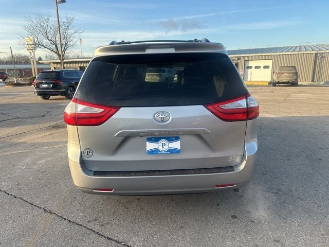 2015 Toyota Sienna XLE 7 Passenger