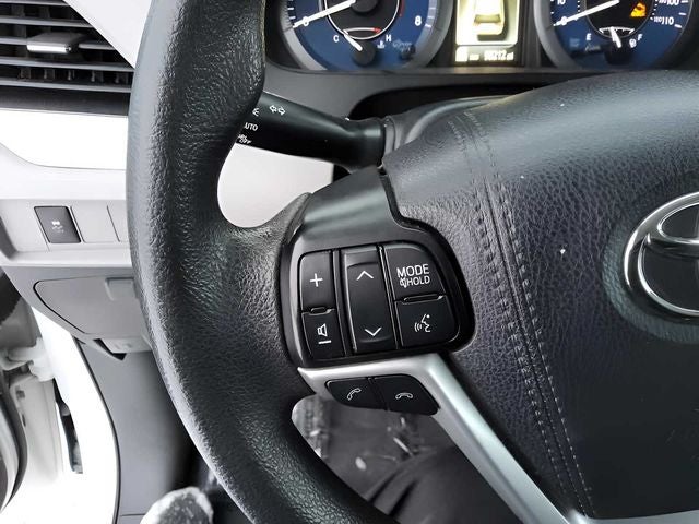 2020 Toyota Sienna LE 7 Passenger