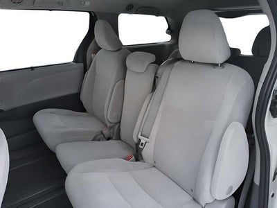 2020 Toyota Sienna LE 7 Passenger