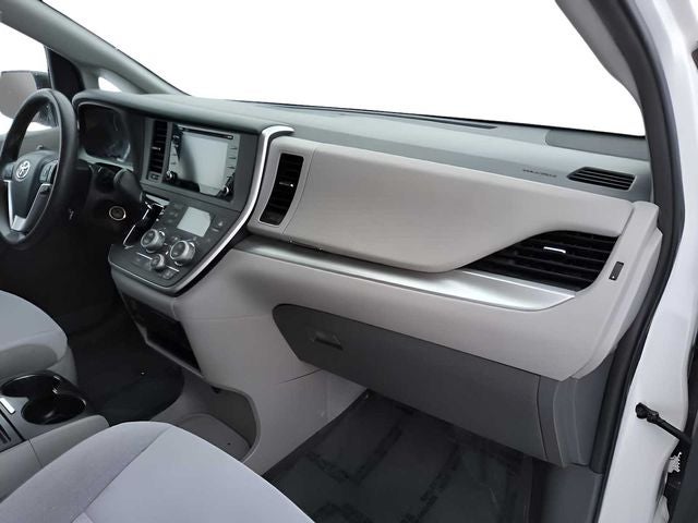 2020 Toyota Sienna LE 7 Passenger