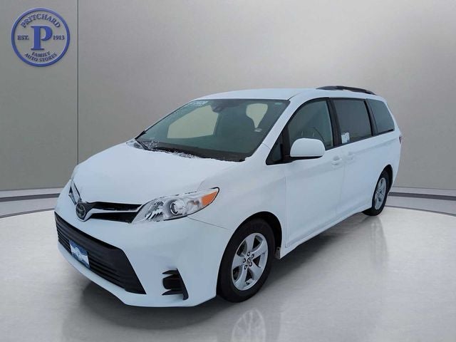 2020 Toyota Sienna LE 7 Passenger