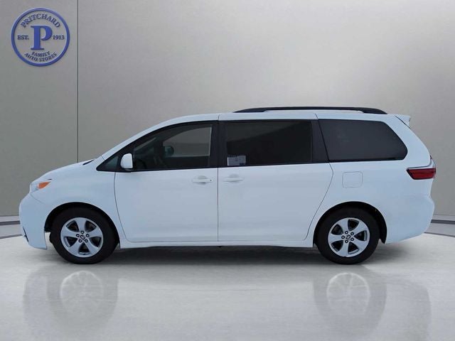2020 Toyota Sienna LE 7 Passenger