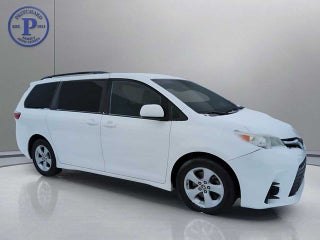 2020 Toyota Sienna LE 7 Passenger