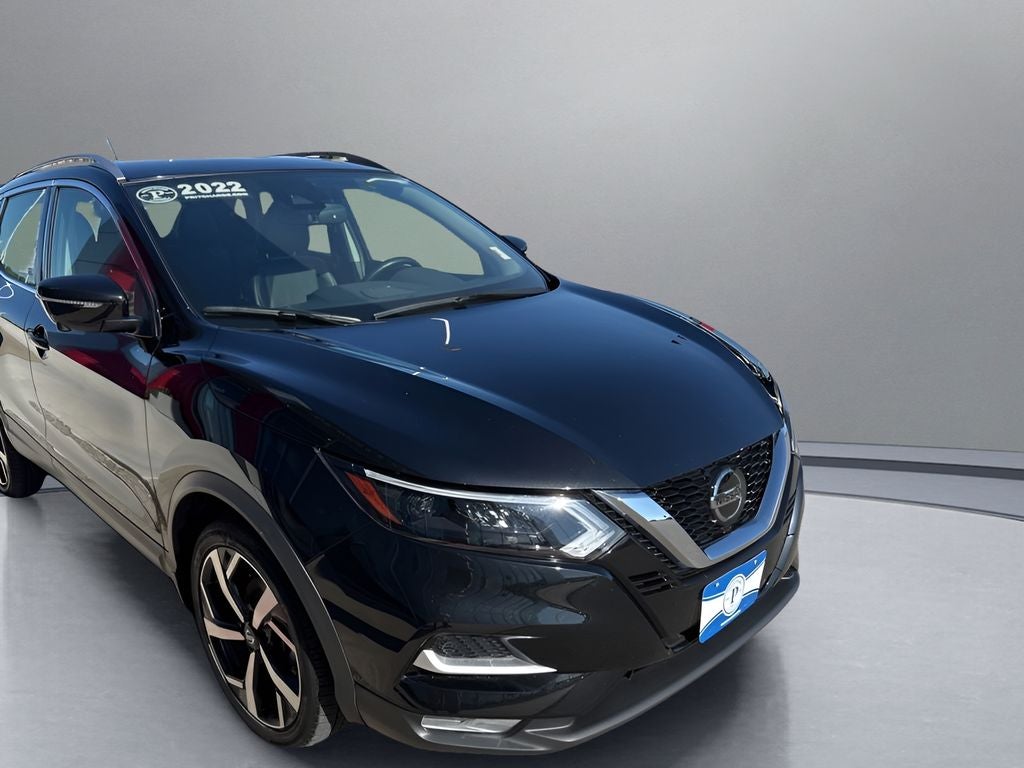 2022 Nissan Rogue Sport SL AWD's photo